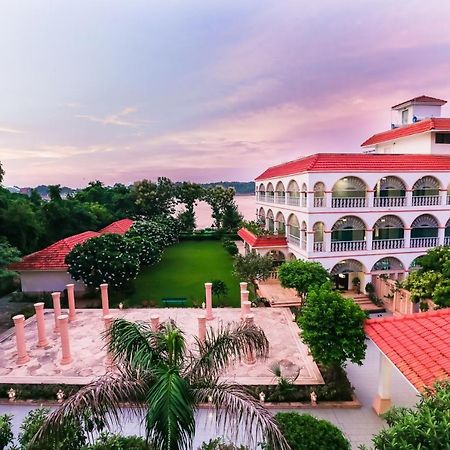 Saptapuri By Royal Orchid Hotels Limited Varanasi Exteriör bild