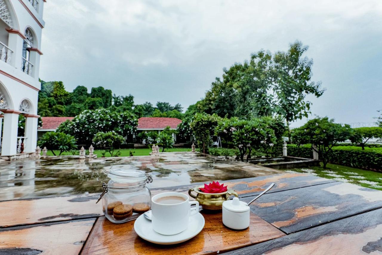 Saptapuri By Royal Orchid Hotels Limited Varanasi Exteriör bild